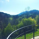 Zagorzanka Rehabilitacyjno-rekreacyjny Sis Dziadkowiec - Spolka Jawna Penzion