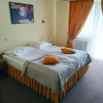 Penzion Zagorzanka Rehabilitacyjno-rekreacyjny Sis Dziadkowiec - Spolka Jawna Mszana Dolna