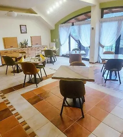 Zagorzanka Pensjonat Rehabilitacyjno-Rekreacyjny Sis Dziadkowiec - Spolka Jawna Guest house 4*