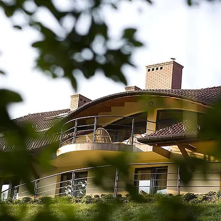 Zagorzanka Rehabilitacyjno-rekreacyjny Sis Dziadkowiec - Spolka Jawna ムシャナ・ドルナ