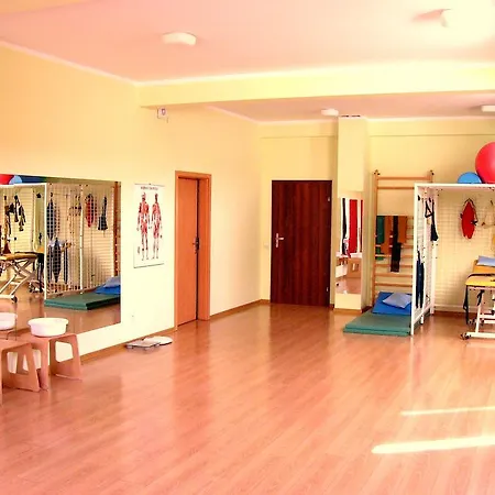 ゲストハウス Zagorzanka Rehabilitacyjno-rekreacyjny Sis Dziadkowiec - Spolka Jawna ムシャナ・ドルナ