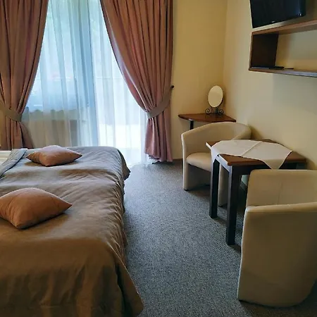 ゲストハウス Zagorzanka Rehabilitacyjno-rekreacyjny Sis Dziadkowiec - Spolka Jawna ムシャナ・ドルナ